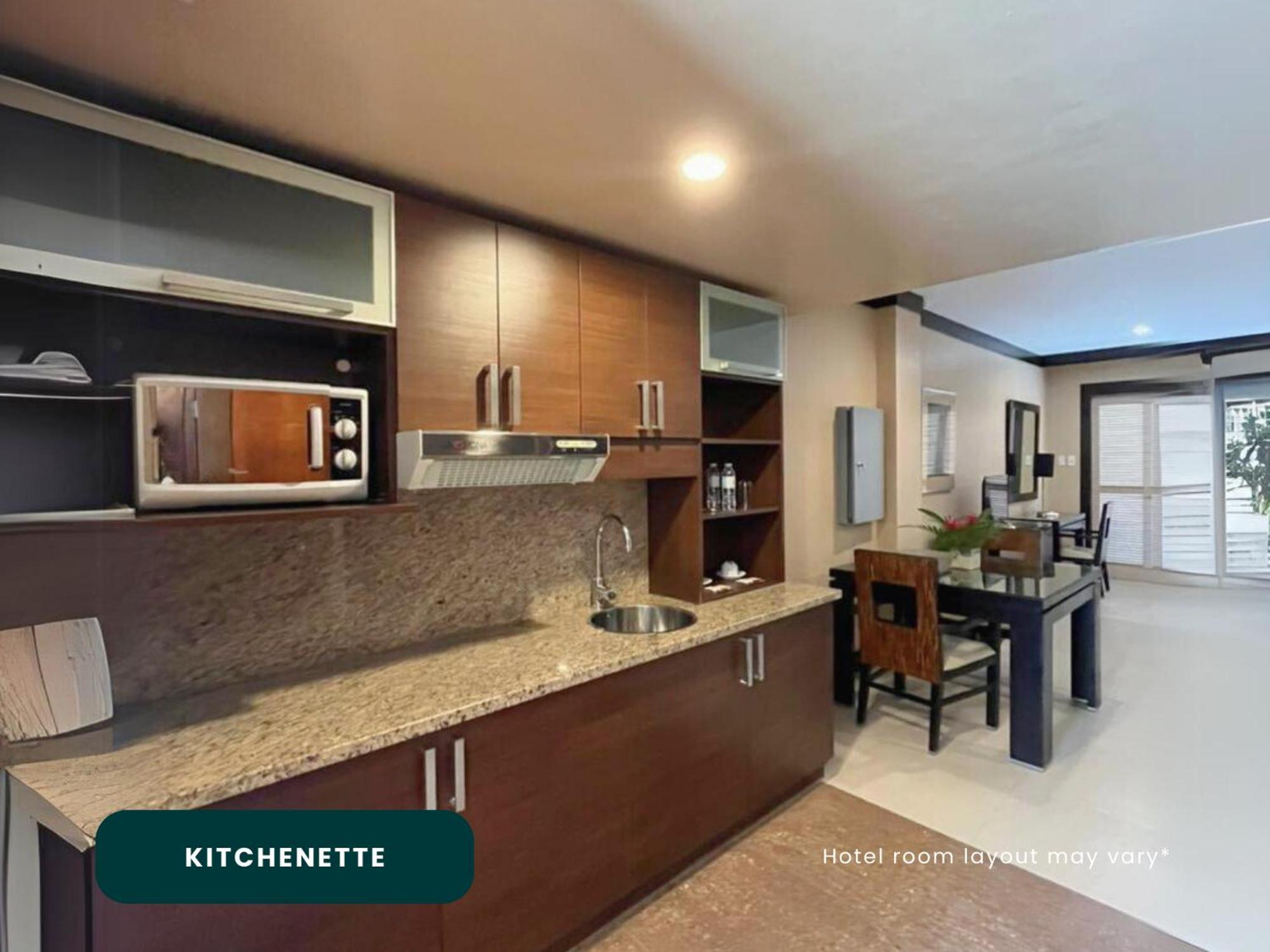 Coralpoint Gardens Suites & Residences มักตัน ภายนอก รูปภาพ